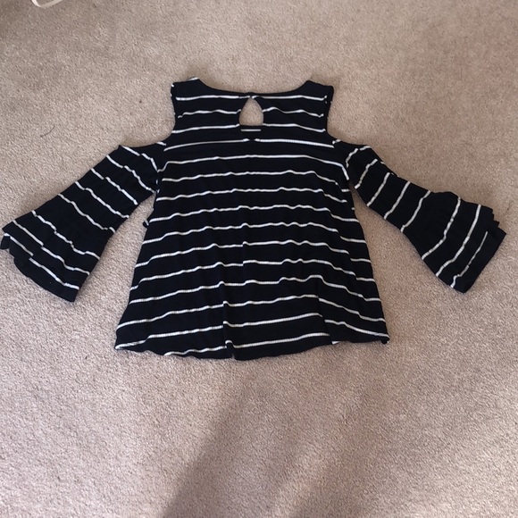 Copper Key girls shirt - Picture 3 of 3